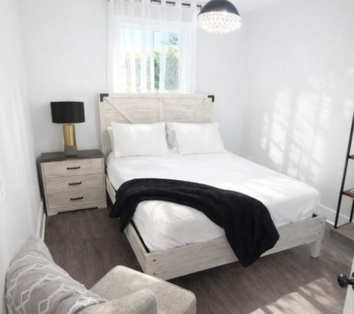 Bedroom 3 (queen bed )